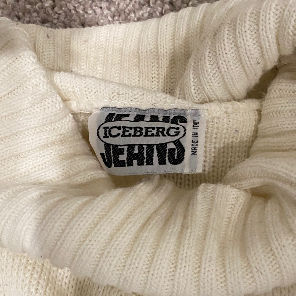 Iceberg Cream Ribbed Turtleneck Sweater - Picture 2 of 4